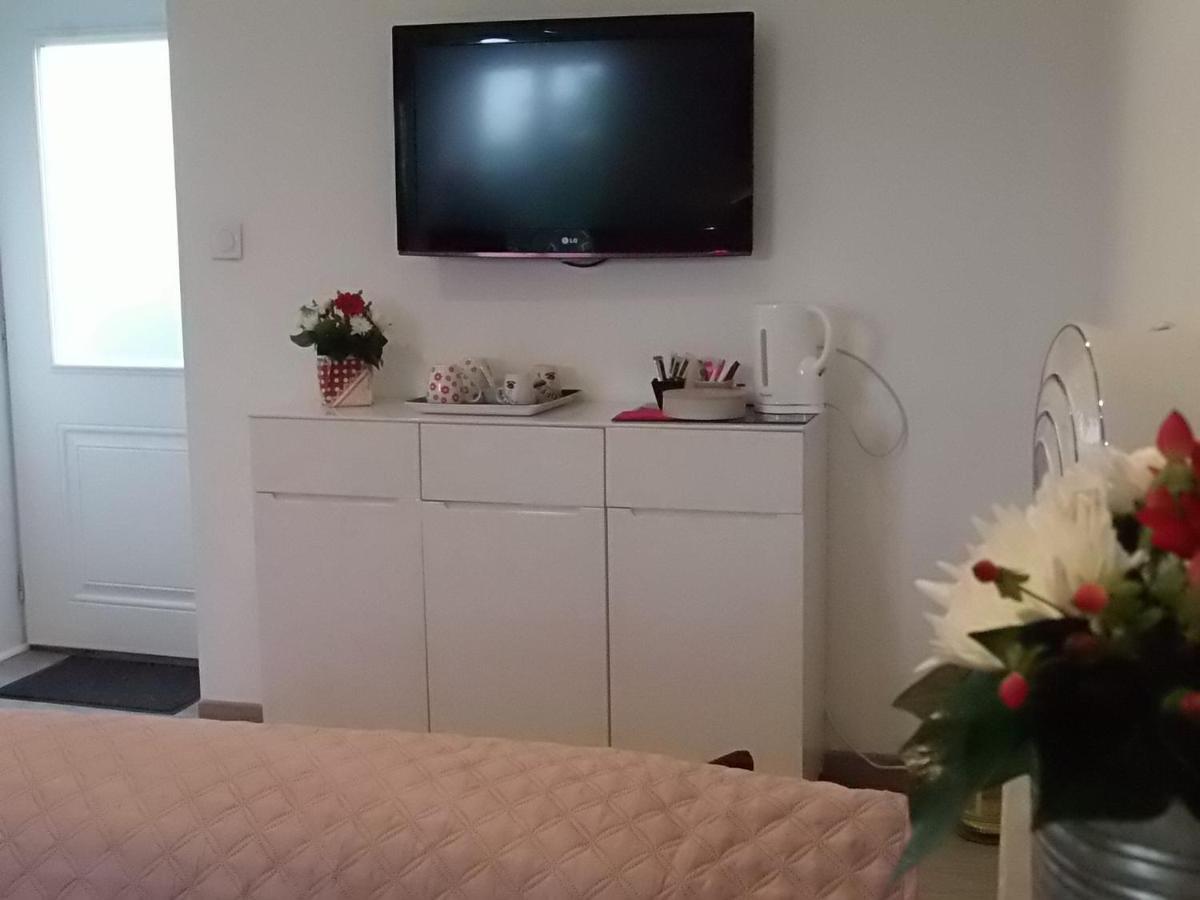 Bed and Breakfast Moulin De Pras Sigy-le-Chatel Экстерьер фото